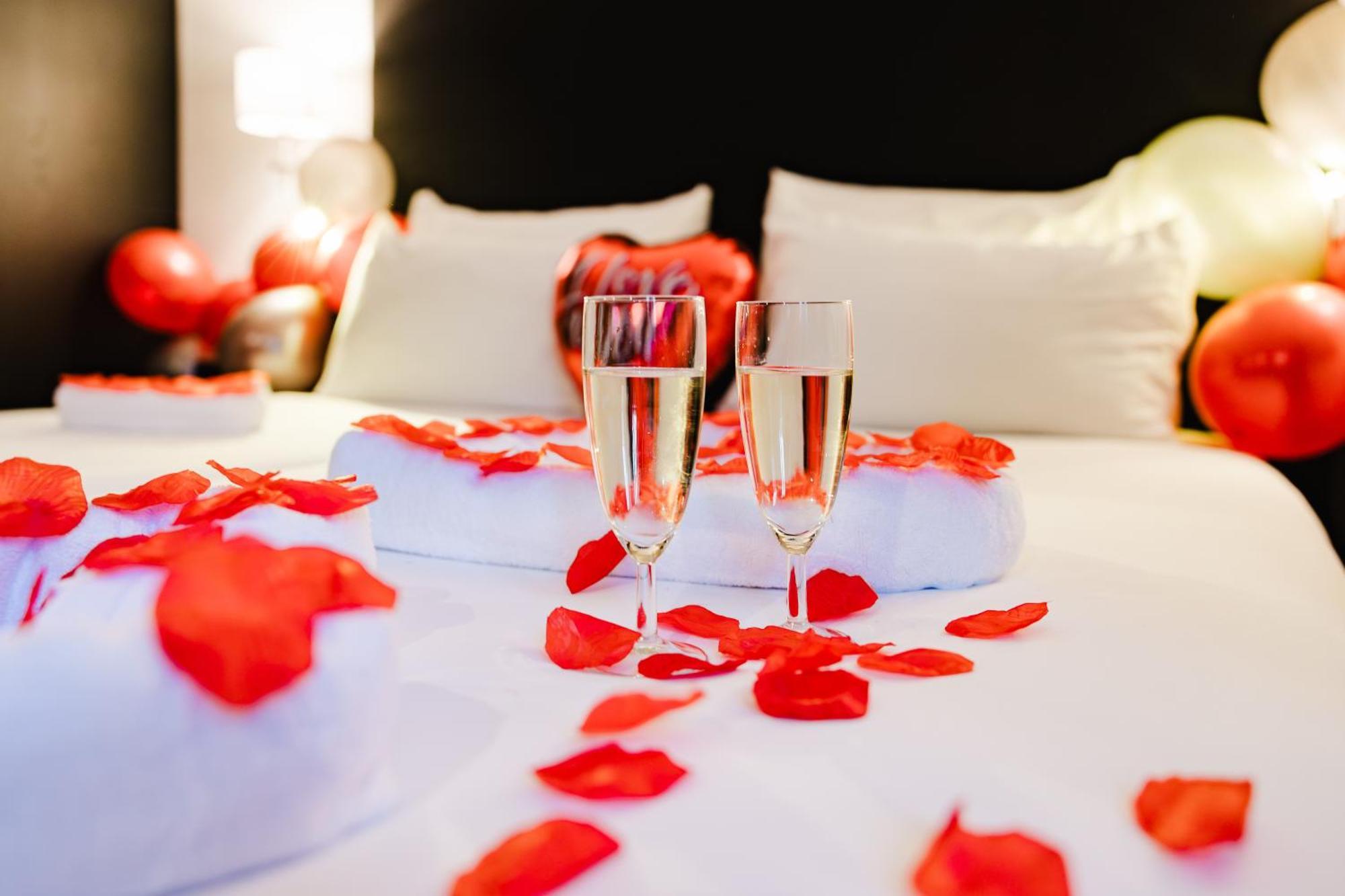 Atlas Hotel ファルケンブルフ エクステリア 写真