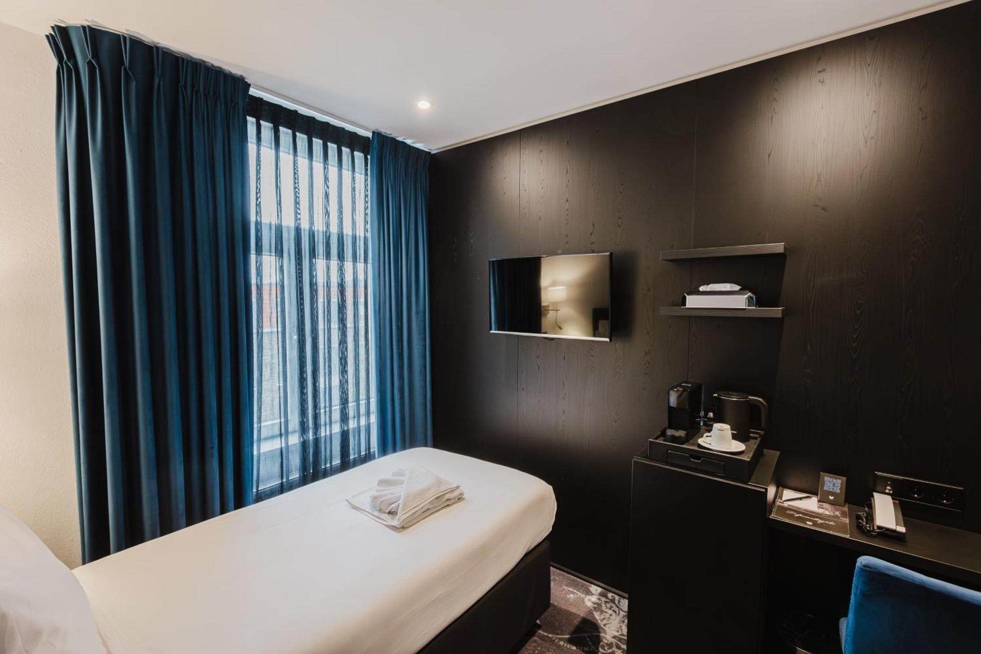 Atlas Hotel ファルケンブルフ エクステリア 写真